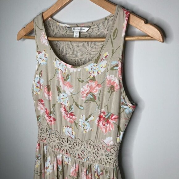 LAUREN‎ Conrad Pink & Blue Floral Lace Trimmed Sleeveless Beige Dress Size  2 - Picture 3 of 7